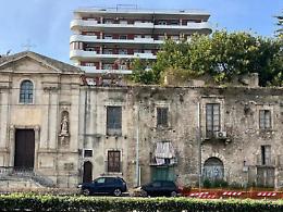 Messina: Palazzo Formento &egrave; in vendita 