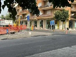 Piazza Don Bosco, tranciato un tubo del gas: quartiere evacuato e traffico in tilt