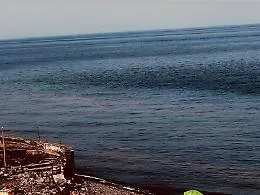 Mare sporco all'improvviso nel paradiso naturale di Praiola