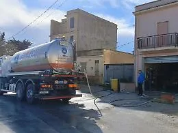 Emergenza autobotti a Trapani: prefetto mobilita i comuni della provincia