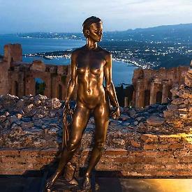 A Taormina il trionfo di Jago: "Gesti scolpiti" fa il pieno al Teatro Antico