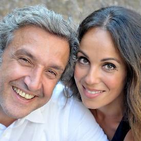 Dignit&agrave; e risate: Insinna e Fiume in "Gente di facili costumi" al Teatro ABC