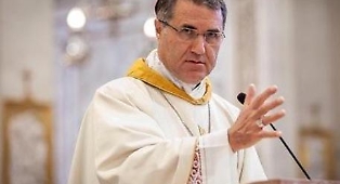 L'arcivescovo Lorefice: "Colpire una chiesa ferisce tutta la comunit&agrave;"
