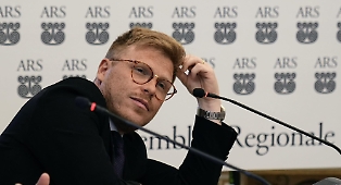 La Vardera: "Parenti dei politici comandati e imboscati nella sanit&agrave;" (con stipendi di 9000 euro al mese)