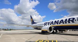 Volo Pisa-Palermo, lite in aeroporto per le misure dei bagagli: aggredita e ferita un'addetta di scalo