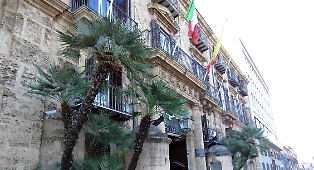 Riforma della dirigenza in Sicilia (con una cura dimagrante): taglio del 33% e nuovo piano concorsi