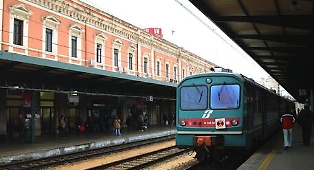 "Pendolaria 2025", nel report di Legambiente sulla Sicilia bocciate la linea ferroviaria Catania-Gela, interrotta dal 2011, e la Alcamo-Trapani