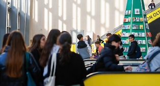 Una pattuglia di autonominatisi &ldquo;guardiani&rdquo; della cultura