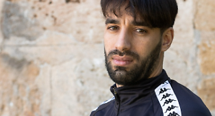 Il calciatore libico condannato a 30 anni per strage come scafista: la storia di Alaa Faraj, graziato da Mattarella