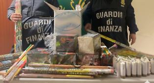 Blitz della Guardia di Finanza: oltre 120mila "botti" (per centinaia di migliaia di euro) sequestrati tra Messina e Catania