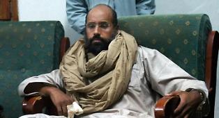 Chi era Saif al‑Islam, il figlio "presentabile" di Gheddafi ucciso nella sua casa in Libia