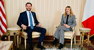 da sinistra Giorgia Meloni, J.D. Vance