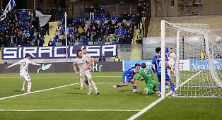 Il Catania perde un'occasione, il Siracusa resta a galla: cosa ci ha detto il derby infinito