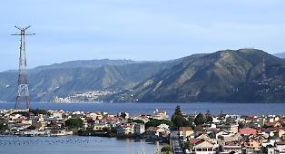 &laquo;Prezzo del diesel calmierato oppure blocchiamo lo Stretto&raquo;: i pescatori siciliani verso la protesta dell'1 maggio