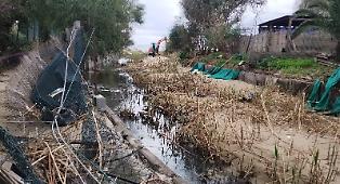 Ciclone Harry: canali ostruiti, mare a rischio e nodi di responsabilit&agrave;