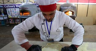 La pizza alla Carbonara: un'eresia gastronomica o un'evoluzione della tradizione?