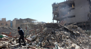La taglia dell'Iran a chi uccide un soldato americano: Teheran rilancia la sfida agli Usa sullo Stretto di Hormuz