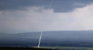 Attacco iraniano su Israele: missili e bombe a grappolo, cinque feriti a Kafr Qasim