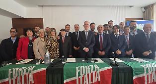 Forza Italia tra congresso o commissariamento. Falcone sferza Schifani: &laquo;Non serve un governo di una sola corrente&raquo;