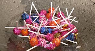 Dal pesce d'aprile alla realt&agrave;: Ikea lancia il lecca-lecca alla polpetta svedese