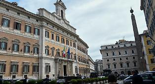 Dl sicurezza, via libera al decreto correttivo: contributo da 615 euro esteso anche a onlus e mediatori