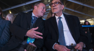 Rimpasto alla Regione, i meloniani frenano: &laquo;Non c&rsquo;&egrave; fretta, prima i Comuni&raquo;