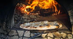 Pizza sempre pi&ugrave; cara, Palermo &egrave; la seconda citt&agrave; pi&ugrave; costosa d'Italia: media oltre 14,50 euro