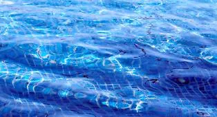 Tragedia a Palermo, bimba di tre anni trovata morta in piscina