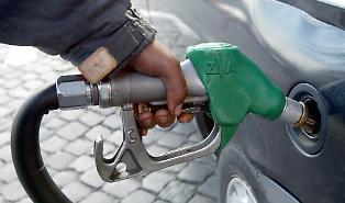 Taglio ai carburanti, qualcosa non torna, &laquo;In nessuna Regione la riduzione &egrave; stata quella annunciata&raquo;