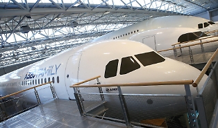 La guerra dei visti tra Usa e Ue: la prima risposta europea la d&agrave; Airbus che dice addio alle Big Tech americane