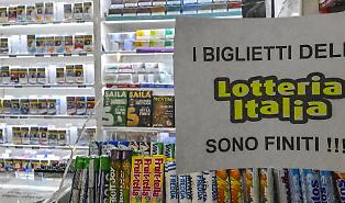 Lotteria Italia: estratto il biglietto con il premio speciale da 300 mila euro, attesa per la vincita milionaria