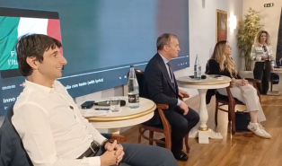 L'assemblea di Fratelli d'Italia in Sicilia, oltre 400 davanti ai big Donzelli e Meloni tra questione morale e rimpasto