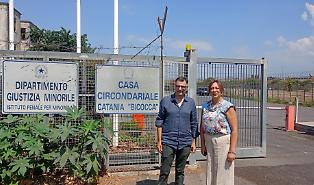 Lanciati 23 cellulari nel carcere di Bicocca per i detenuti dell'alta sicurezza. Barbagallo (Pd): &laquo;Permeabilit&agrave; preoccupante&raquo;