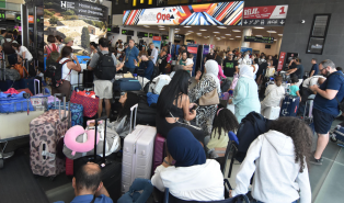 Aeroporto di Catania, disagi senza fine: sospesi tutti i voli fino a domattina a causa della cenere