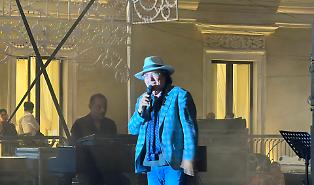 Aci Sant'Antonio in festa: Al Bano fa il pienone in piazza Maggiore