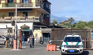 Megarissa al Polivalente di S. Giovanni La Punta: responsabile di sicurezza finisce al Pronto soccorso