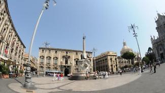 Via libera del Consiglio comunale a fondi per i minori, riqualificazione dei borghi marinari e piano anti‑rumore