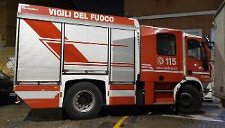 Restauratore scopre bombe e cartucce in un mobile antico: evacuato il palazzo in via Scrofani