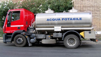 Stop al caos autobotti: ecco le tariffe ufficiali per fermare i rincari selvaggi