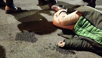 Viale San Martino, scooterista travolta dallo sportello: testimoni denunciano pi&ugrave; di un'ora d'attesa, 118 parla di 45 minuti