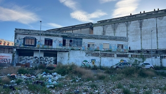 A Messina ruspe in arrivo: partono le demolizioni per un parco urbano sullo Stretto