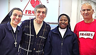 Le suore di Sant'Anna e la Comunit&agrave; Alloggio Oreb: in campo per raccogliere fondi