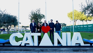 L'aeroporto di Catania ha la sua scritta "landmark": &laquo;Celebra l'Etna e il mare&raquo;