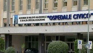 Parte un colpo dalla pistola d'ordinanza, vigile urbano rimane ferito a Palermo