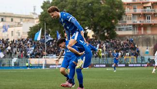Un Siracusa da sogno, battuta ancher la Salernitana
