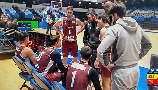 Sette minuti di vergogna: la farsa europea di Trapani tra falsi infortuni e maglie rattoppate