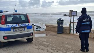 Cani avvelenati a Donnalucata, controlli in serie della polizia locale