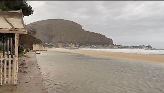 Ciclone Harry a Palermo, evacuazione a Mondello