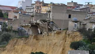 Niscemi dopo la frana del 16 gennaio: bypass d'emergenza, primi pagamenti e monitoraggio Gnss