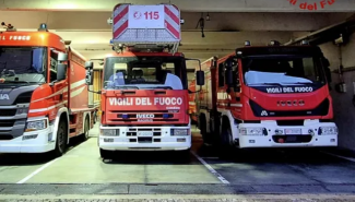 Stufa a gas esplode in un appartamento: padre e figlio gravemente ustionati